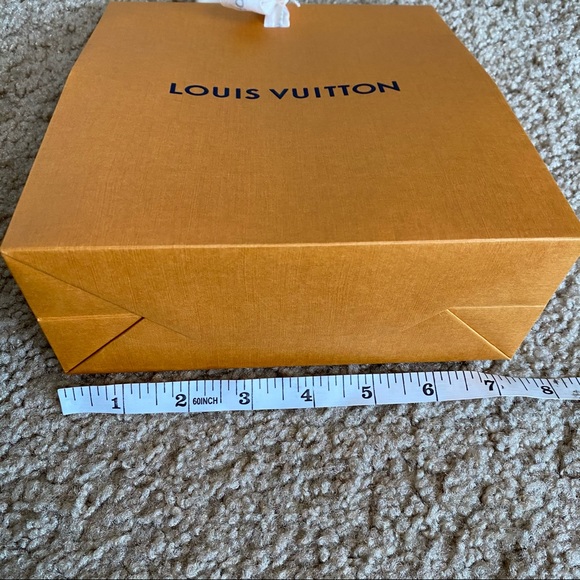 Louis Vuitton Small Gift Bag Pouch 9X7 - Picture 4 of 8